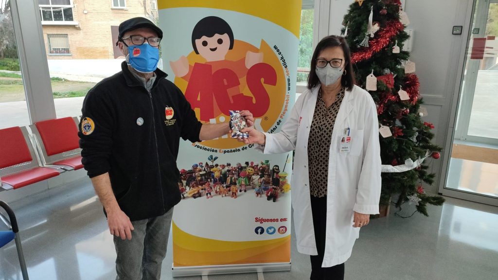 La Asociación de Coleccionistas de Playmobil dona al Banco de Sangre y Tejidos de Aragón