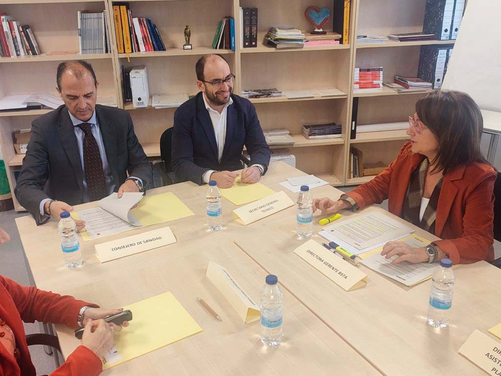 Consejo de dirección del Banco de Sangre y Tejidos de Aragón con consejero